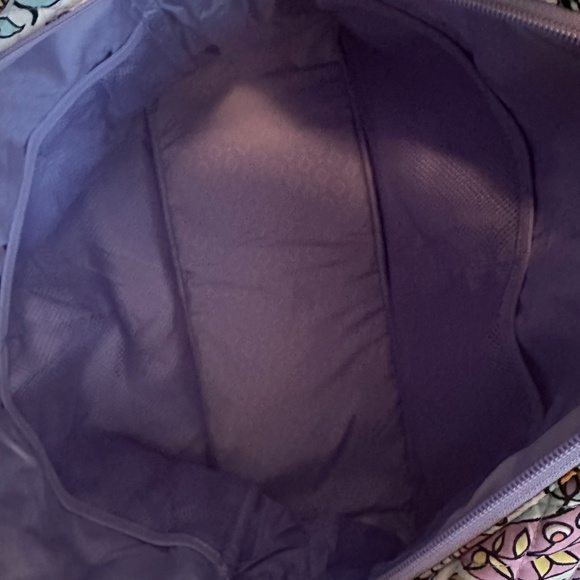 New VERA BRADLEY MEDIUM TRAVELER BAG TOTE WEEKENDER in Maddalena Paisley R$139 - Picture 5 of 8